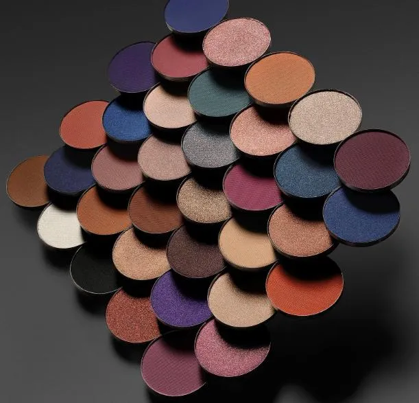 35V STUNNING VIBES ARTISTRY PALETTE