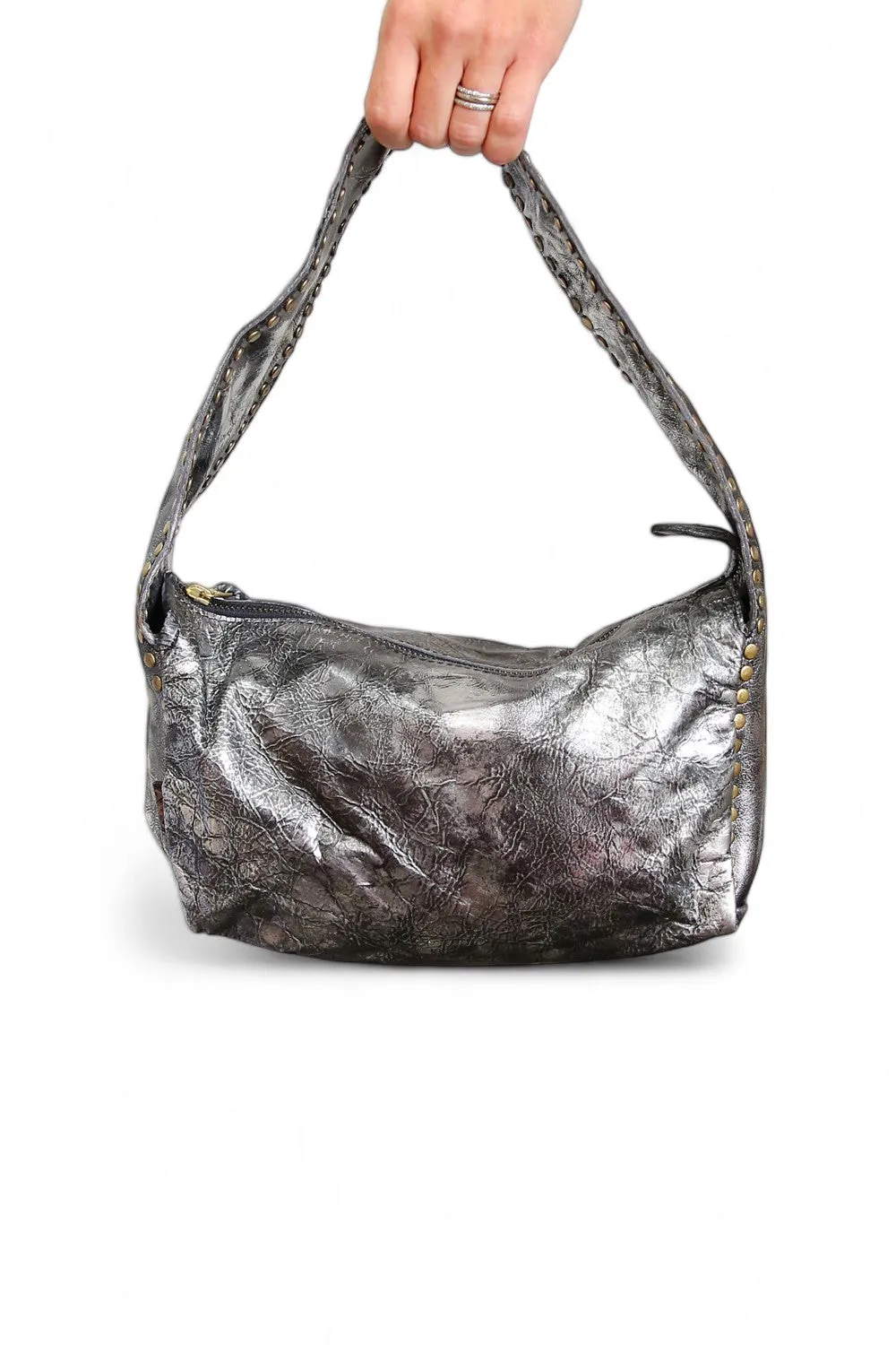 ART N' VINTAGE MEISHA LEATHER SLOUCH BAG METAL