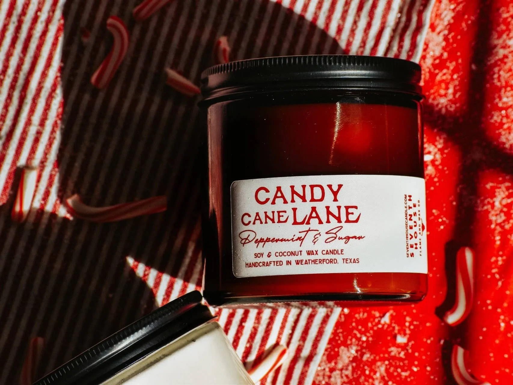 CANDY CANE LANE CANDLE - Peppermint & Sugar