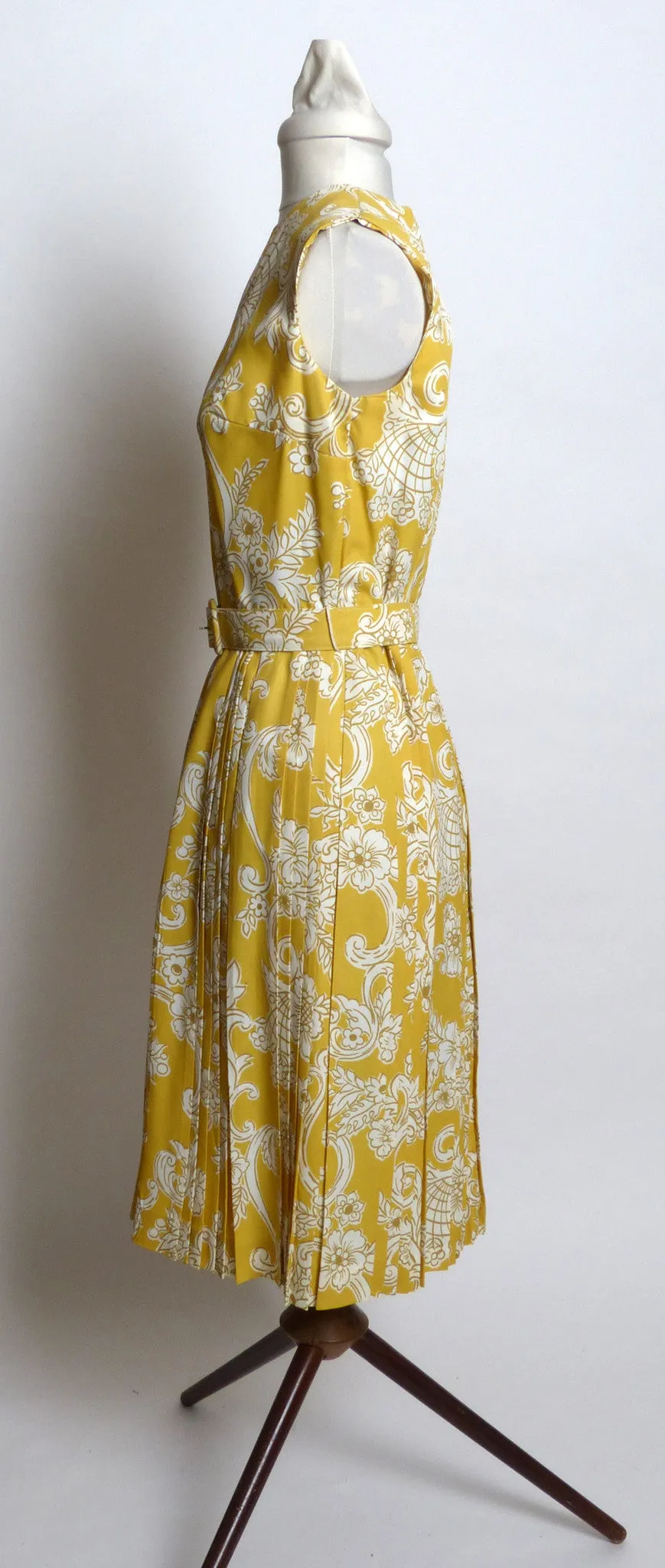 Circa 1950s Gold and Cream Paisley Rockabilly Dress