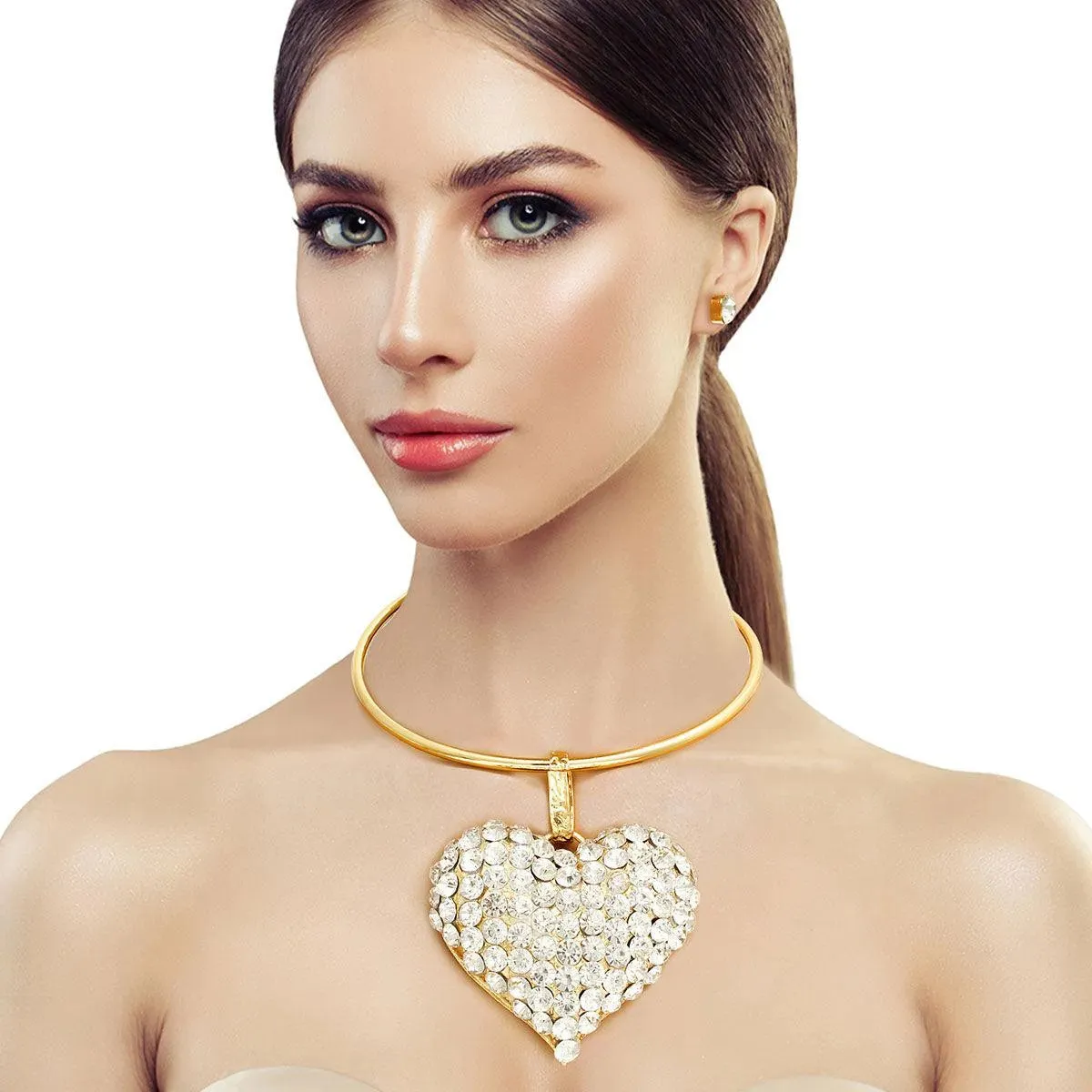 Extra Stunning: Gold-tone Necklace with Rhinestone Heart Set