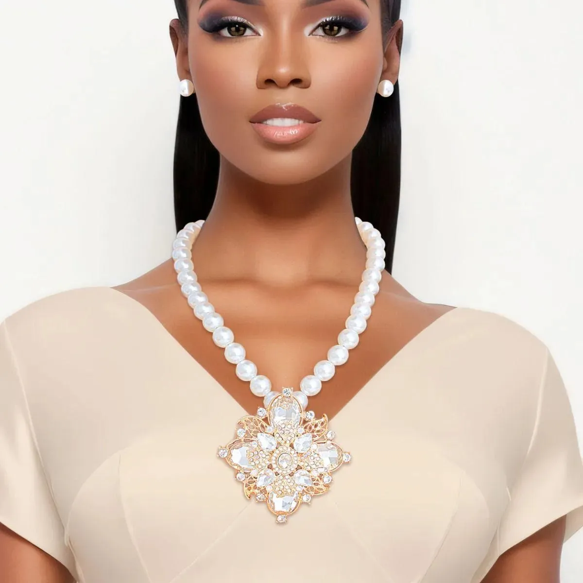 Get Noticed: Stunning Filigree Flower Cream Necklace Set