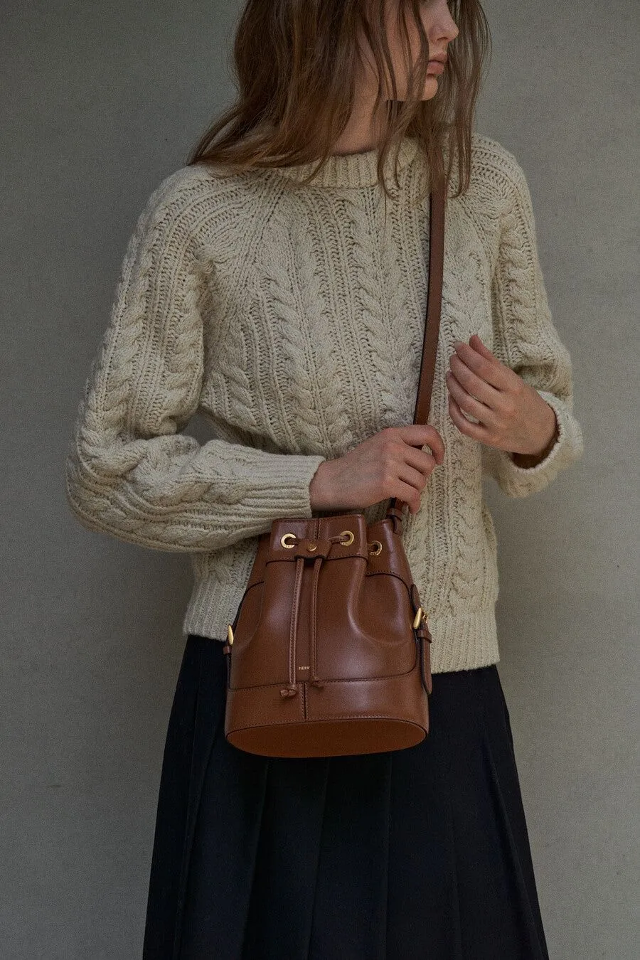 HERVE CLASSIC BUCKET BAG Tan