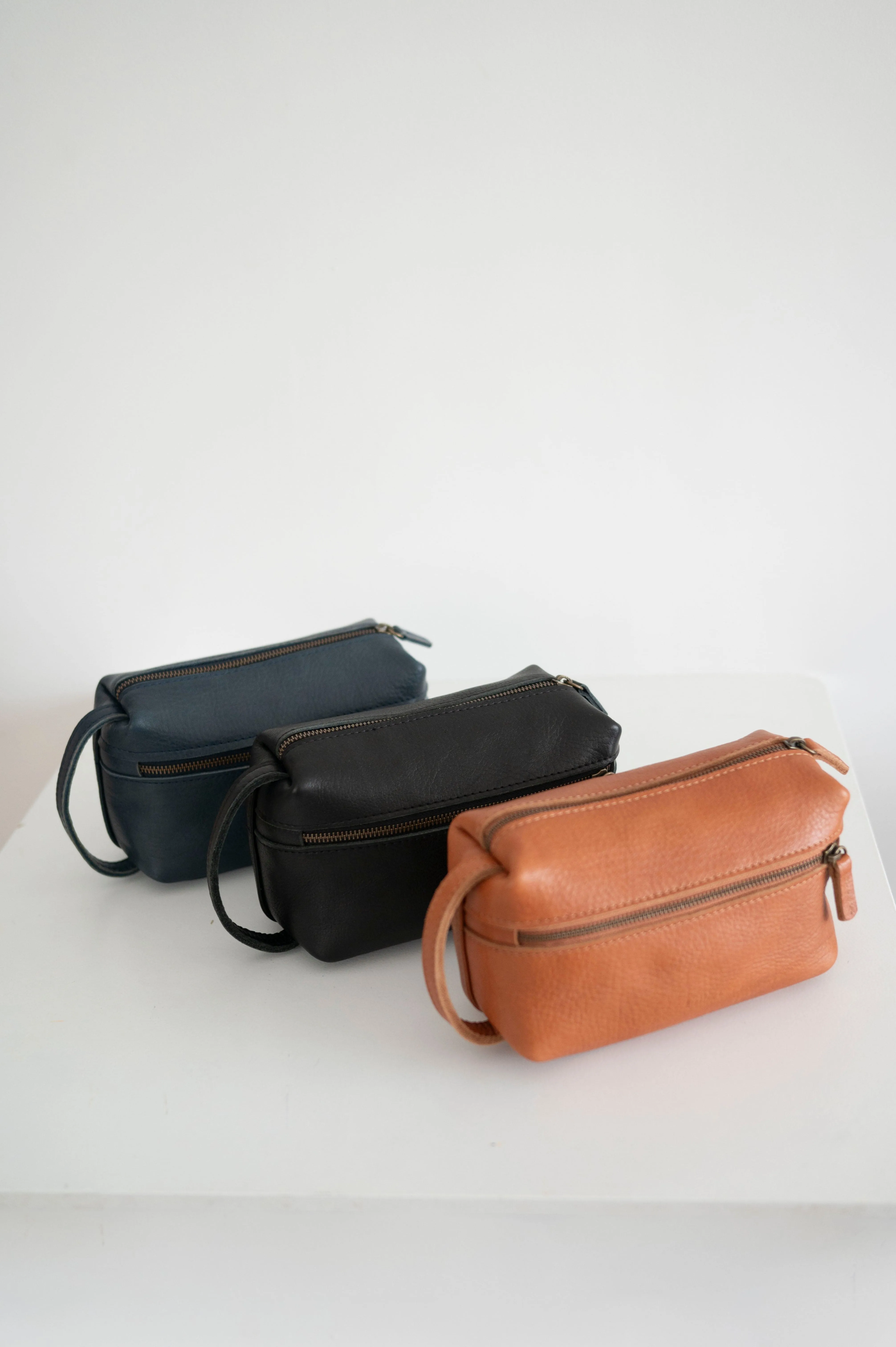 Leather toiletry bag - Rivera