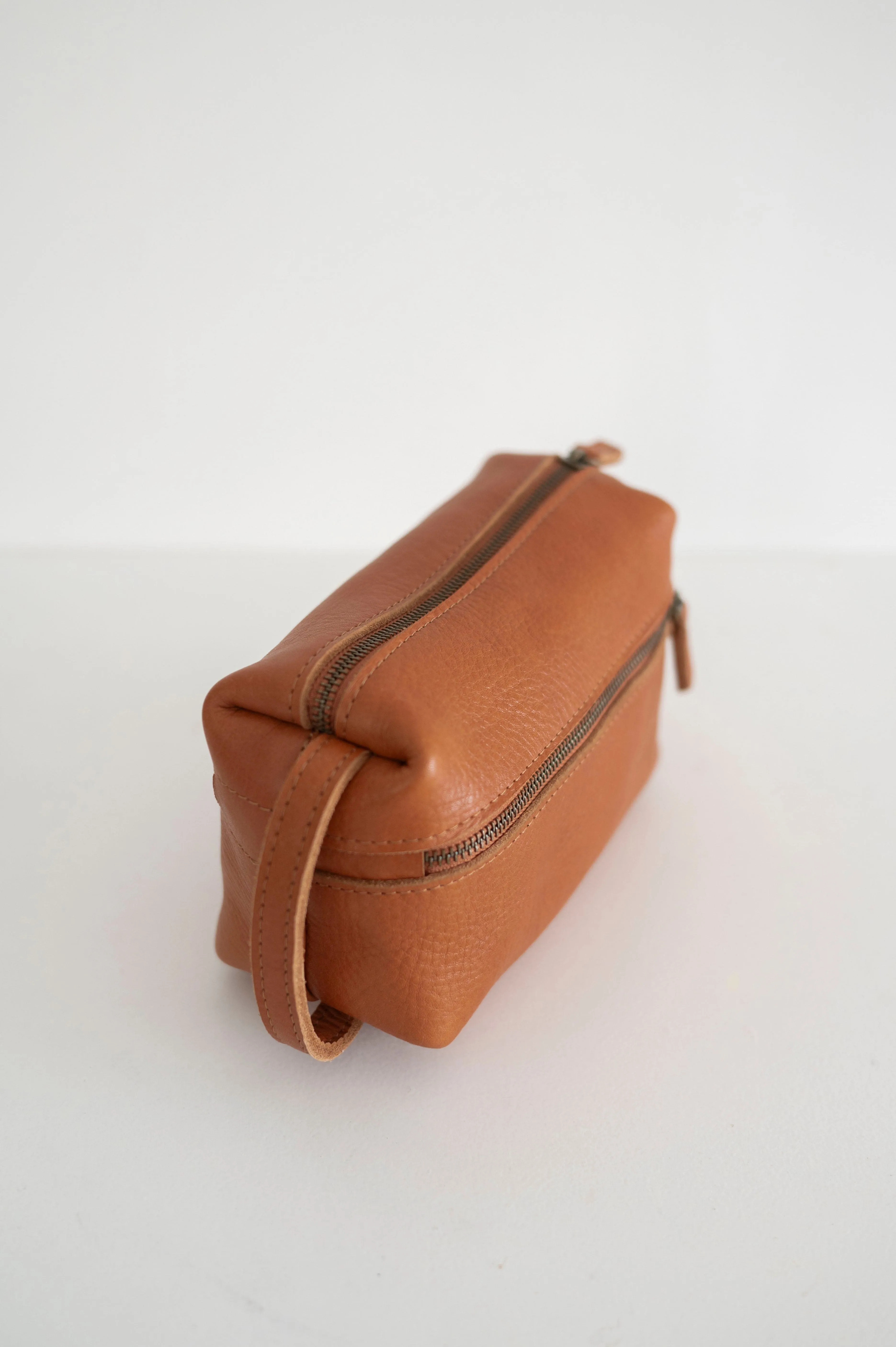 Leather toiletry bag - Rivera