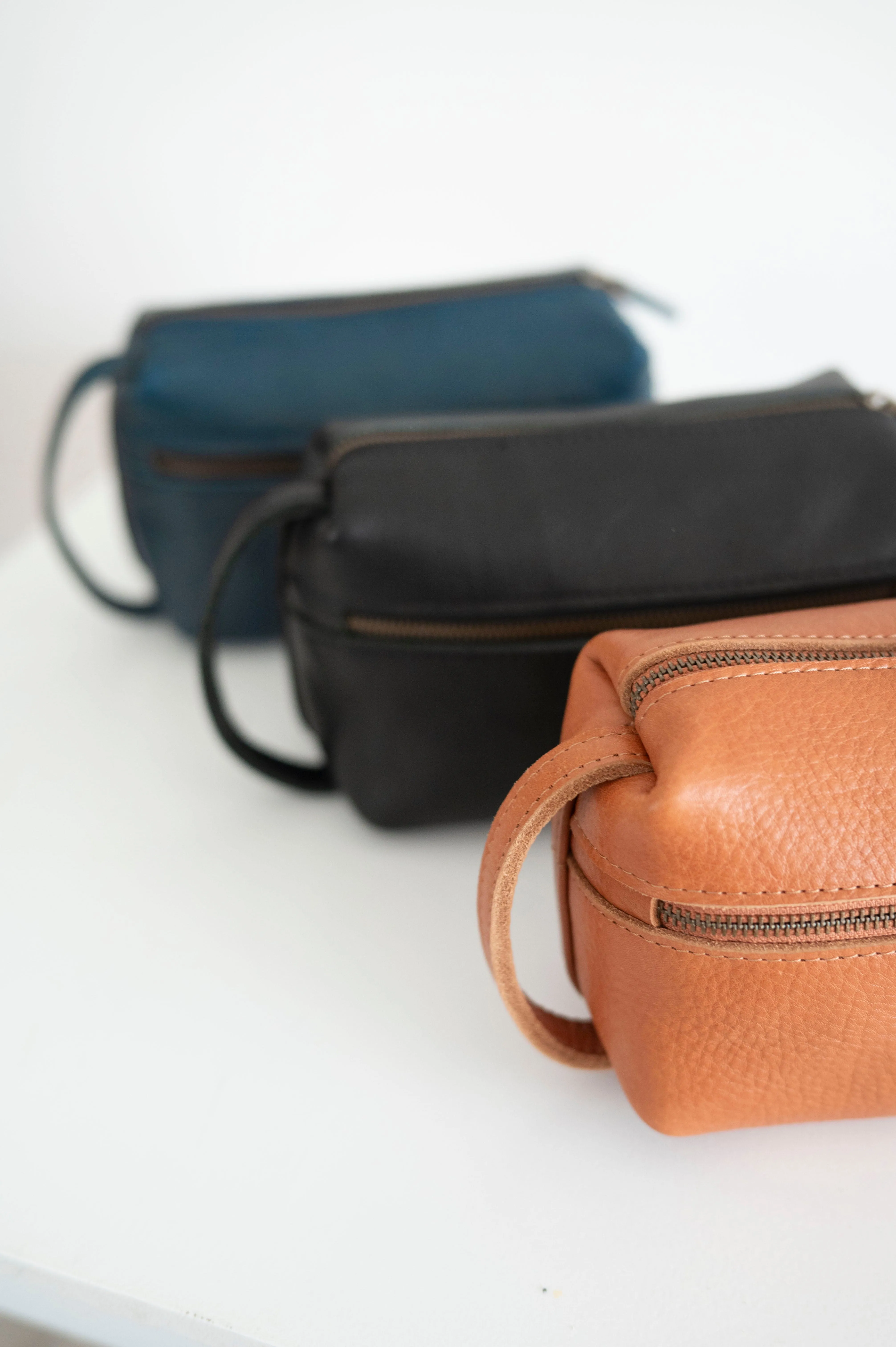 Leather toiletry bag - Rivera