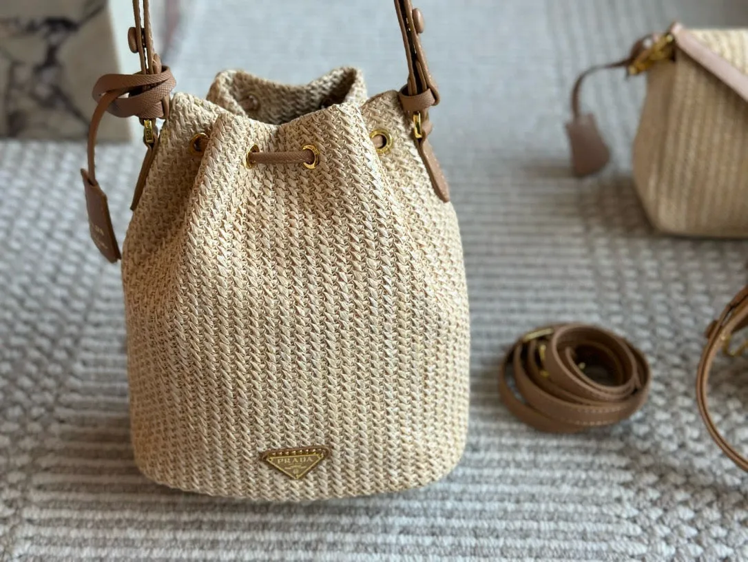 PD281 Crochet and Leather mini-bucket Bag / 7.6x6.8x3.9inch