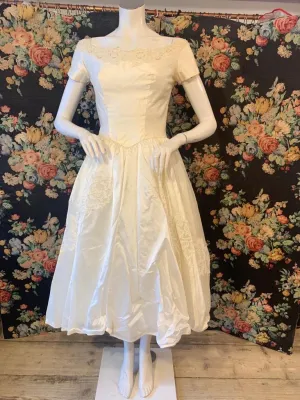 Stunning early 60's button back wedding dress