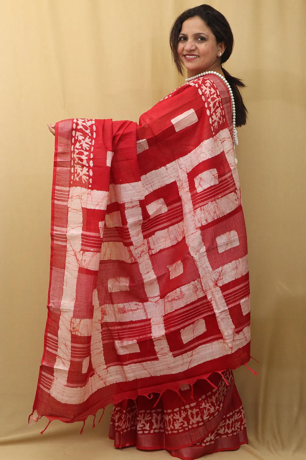 Stunning Red Bhagalpur Linen Saree - Elegant and Timeless