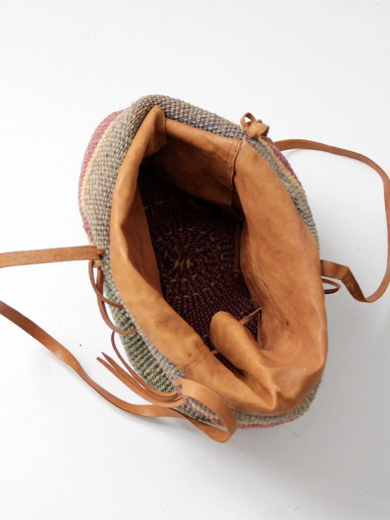 vintage sisal shoulder bag with leather closure